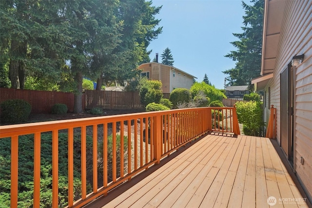 32710 5th Ave SW, Federal Way, WA 98023 - deck with a fenced backyard