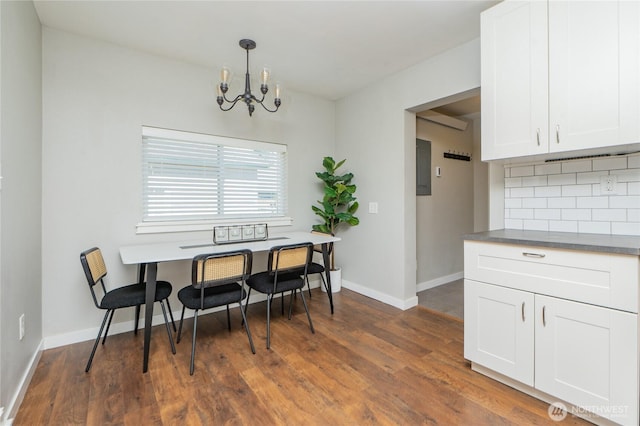 462 G St, Blaine, WA 98230 - dining space with a chandelier and dark wood-style floors