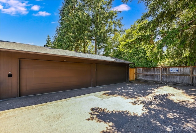 1717 150th Ave SE Unit 18, Bellevue, WA 98007 - view of garage