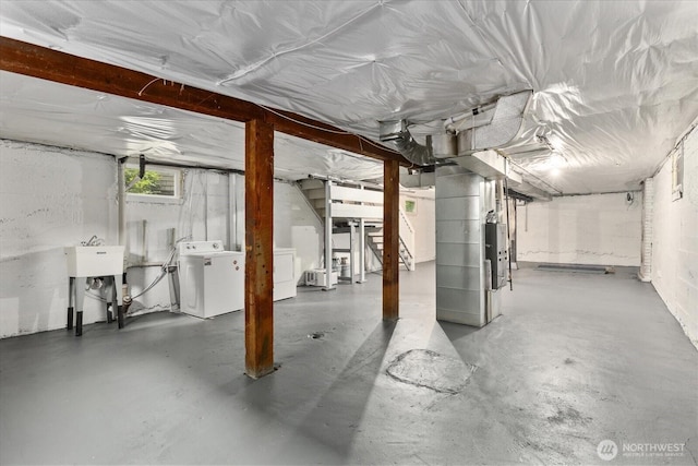 743 Broadway E, Seattle, WA 98102 - below grade area featuring washer / clothes dryer