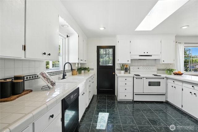 8457 Renton Ave S, Seattle, WA 98118 - photo 11