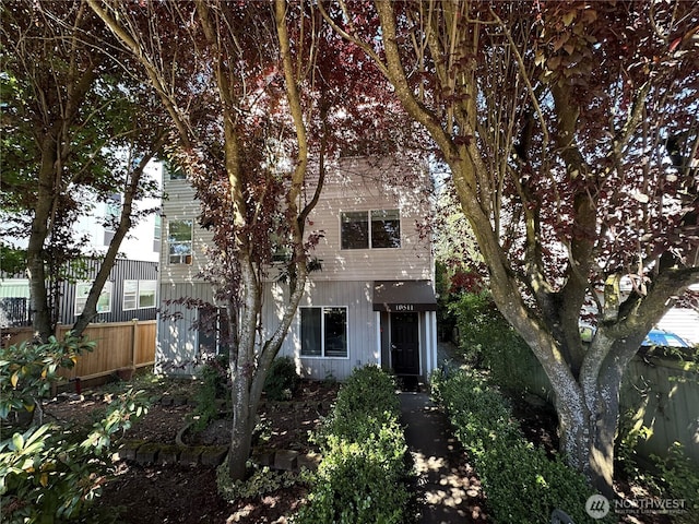 10511 Midvale Ave N Unit 202, Seattle, WA 98133 - view of property hidden behind natural elements