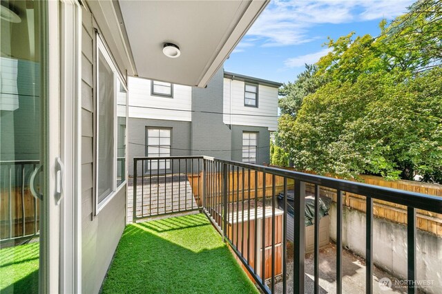 11556 Greenwood Ave N Unit 105, Seattle, WA 98133 - view of balcony