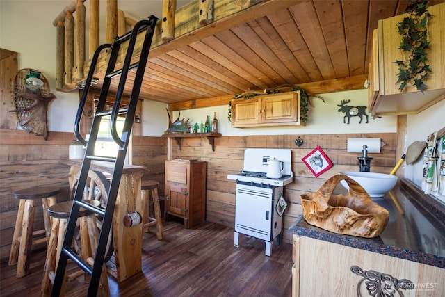 42911 22nd Ave E, Eatonville, WA 98328
