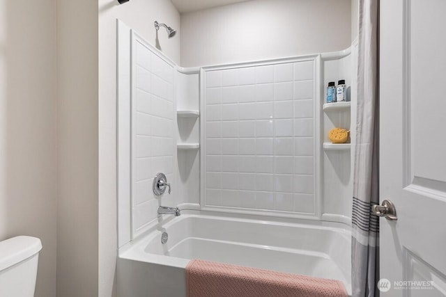 821 SE 12th Pl Unit 31, North Bend, WA 98045 - full bath featuring washtub / shower combination and toilet