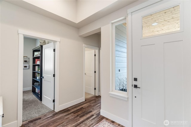10 Coyote Rd, Montesano, WA 98563 - foyer with dark wood-type flooring and baseboards