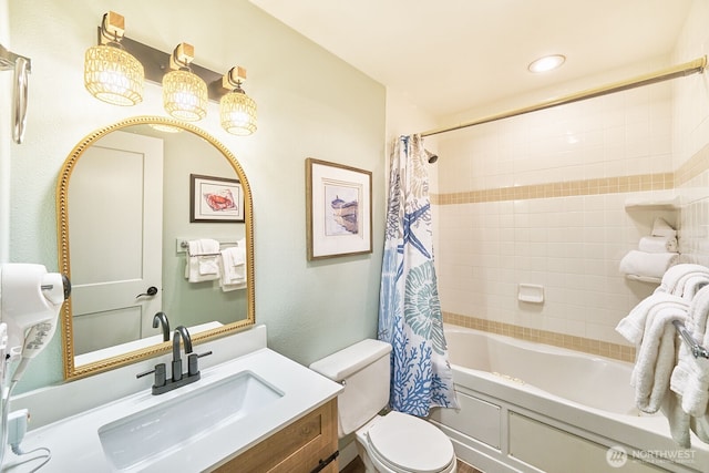210 26th St NW Unit 428, Long Beach, WA 98631 - full bathroom featuring vanity and shower / bath combo