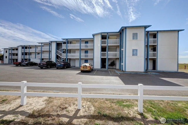 210 26th St NW Unit 428, Long Beach, WA 98631 - view of apartment building / complex with uncovered parking