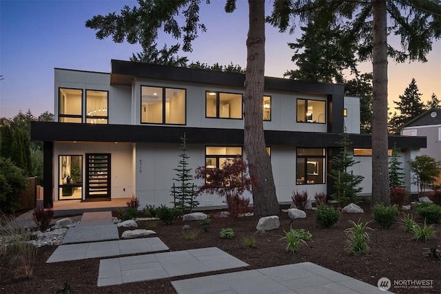 4719 86th Ave SE, Mercer Island, WA 98040 - view of front of home featuring stucco siding