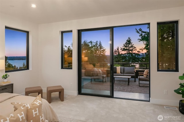 4719 86th Ave SE, Mercer Island, WA 98040 - carpeted bedroom featuring access to exterior and recessed lighting