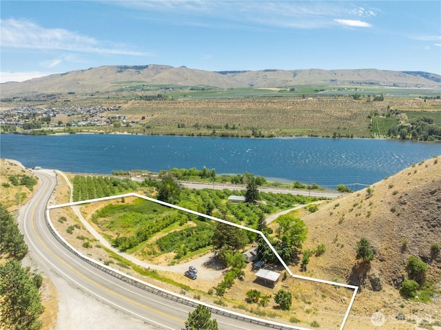 9932 Navarre Coulee Rd, Chelan, WA 98816 - photo 2