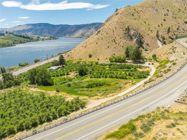 9932 Navarre Coulee Rd, Chelan, WA 98816 - photo 1