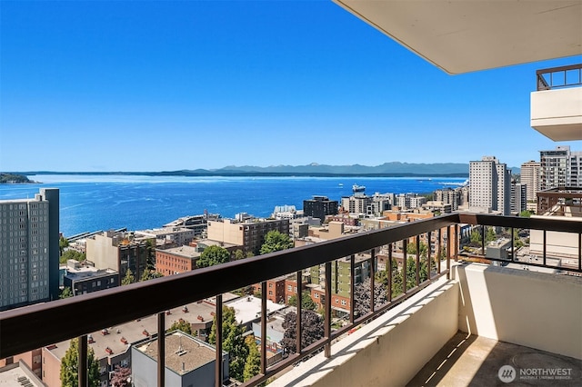 2201 3rd Ave Unit 2003, Seattle, WA 98121 - photo 1