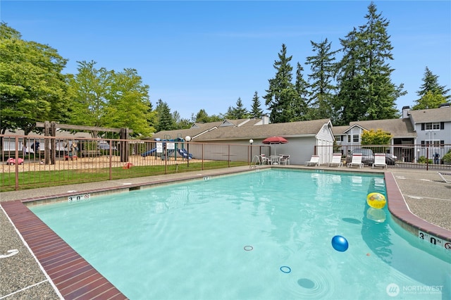 23335 Cedar Way Unit B204, Mountlake Terrace, WA 98043 - view of community pool