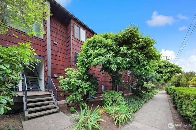 8941 Ravenna Ave NE, Seattle, WA 98115 - view of property exterior with stairway