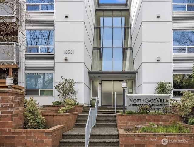 10501 8th Ave NE Unit 334, Seattle, WA 98125 - entrance to property