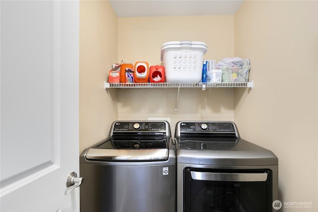 13034 SE 209th Ct, Kent, WA 98031 - washroom with washer and clothes dryer