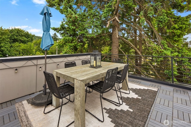 5404 26th Ave SW, Seattle, WA 98106 - view of patio featuring outdoor dining space