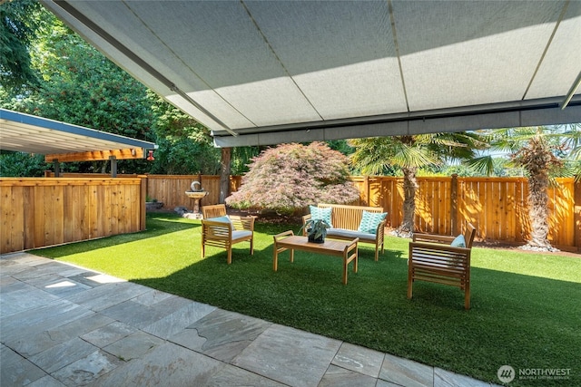 11627 NE 75th St, Kirkland, WA 98033 - fenced backyard featuring a patio