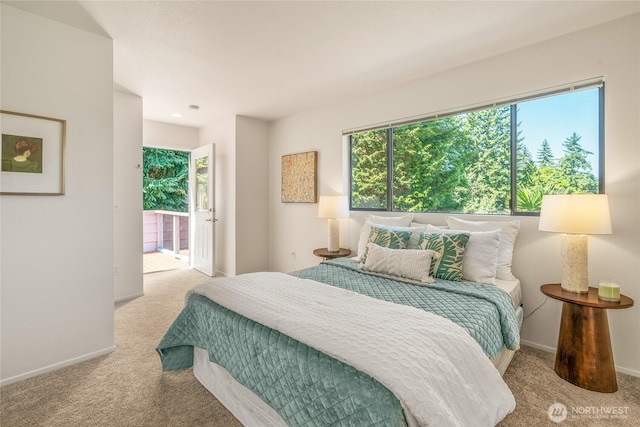 11627 NE 75th St, Kirkland, WA 98033 - bedroom featuring carpet and access to exterior