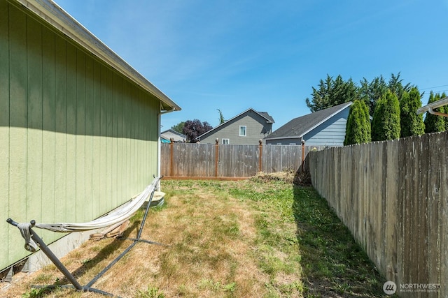 405 Spring Ln, Sedro Woolley, WA 98284 - view of fenced backyard