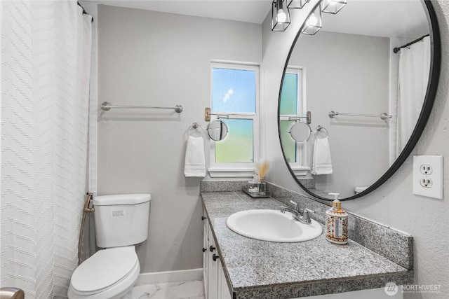 1617 SW 324th Pl, Federal Way, WA 98023 - full bathroom with vanity, marble look tiles, and a shower with curtain