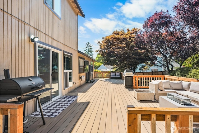 1617 SW 324th Pl, Federal Way, WA 98023 - deck featuring outdoor lounge area and a grill