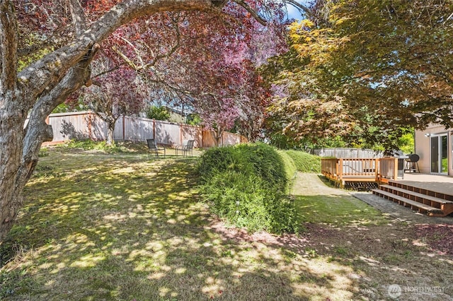 1617 SW 324th Pl, Federal Way, WA 98023 - fenced backyard featuring a wooden deck