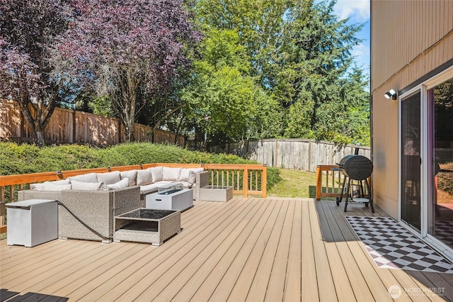 1617 SW 324th Pl, Federal Way, WA 98023 - deck featuring outdoor lounge area and a fenced backyard