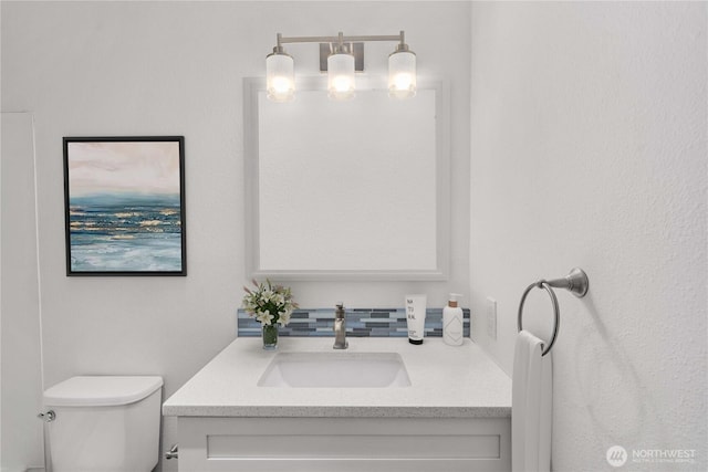975 Aberdeen Ave NE Unit C306, Renton, WA 98056 - bathroom featuring vanity and a chandelier