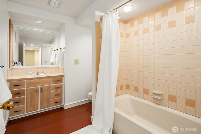 5115 NE Latimer Pl, Seattle, WA 98105 - full bathroom featuring vanity, shower / bath combination with curtain, and recessed lighting