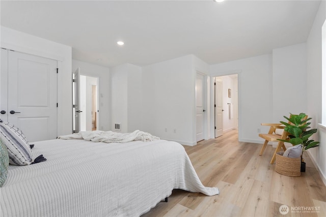 4710 Sagebrush Ln, Blaine, WA 98230 - bedroom with light wood-style flooring, recessed lighting, and a closet