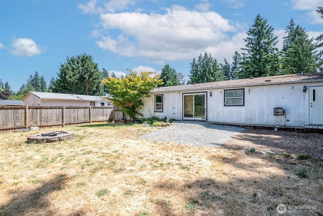 16420 SE 269th St SE, Covington, WA 98042 - back of property with an outdoor fire pit