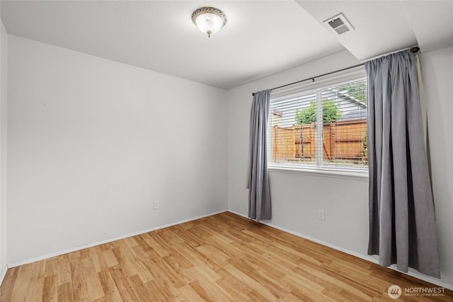 742 N 103rd St, Seattle, WA 98133 - unfurnished room featuring light wood-style flooring and baseboards