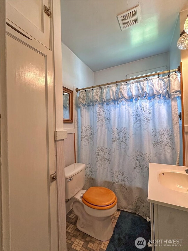 304 Columbia Ave, Coulee Dam, WA 99116 - full bath with vanity and a shower with shower curtain