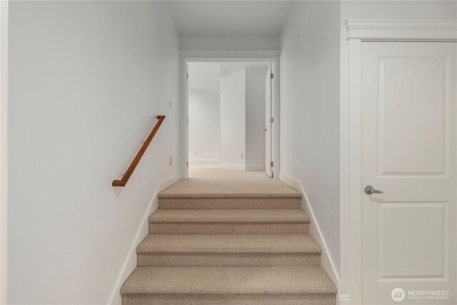 10407 NE 17th St, Bellevue, WA 98004 - photo 18
