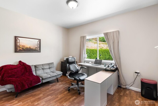 2615 N Baker Ave, East Wenatchee, WA 98802 - home office featuring wood finished floors and baseboards