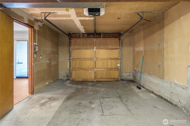 22223 10th Ave S, Des Moines, WA 98198 - garage with a garage door opener