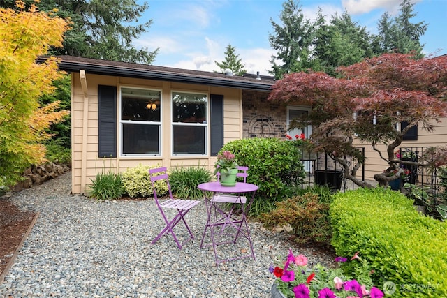 24812 12th Ave S, Des Moines, WA 98198 - view of front of property featuring a patio area