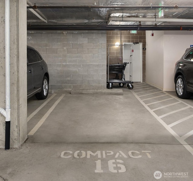 6424 Lake Washington Blvd NE Unit 34, Kirkland, WA 98033 - parking garage with concrete block wall