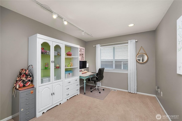 5625 Elizabeth Ave SE, Auburn, WA 98092 - home office featuring light carpet and rail lighting