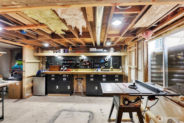 2819 W Olympic Ave, Spokane, WA 99205 - below grade area featuring a workshop area