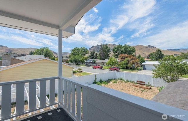 1609 Russell St, Wenatchee, WA 98801 - balcony featuring a mountain view