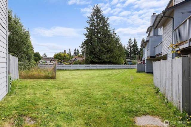 8823 Holly Dr Unit H206, Everett, WA 98208 - view of yard