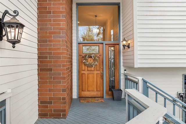 8475 SE 45th St, Mercer Island, WA 98040 - entrance to property featuring brick siding