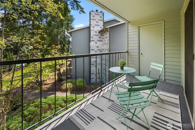 4635 W Lake Sammamish Pkwy SE Unit G206, Issaquah, WA 98027 - view of balcony