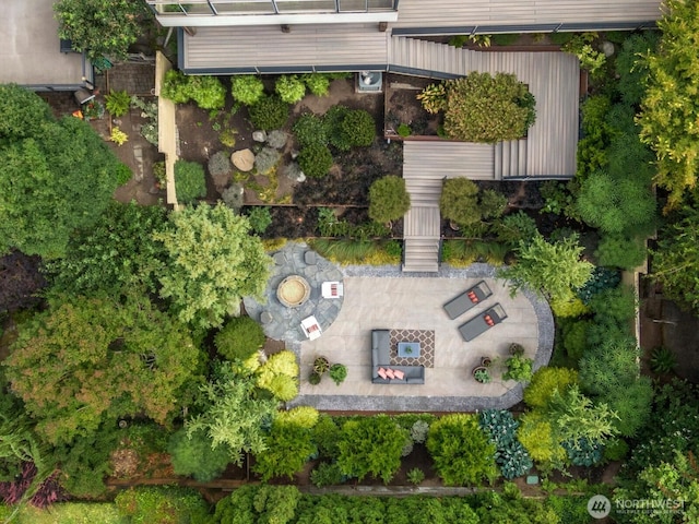 5621 SW Manning St, Seattle, WA 98116 - aerial view of property and surrounding area