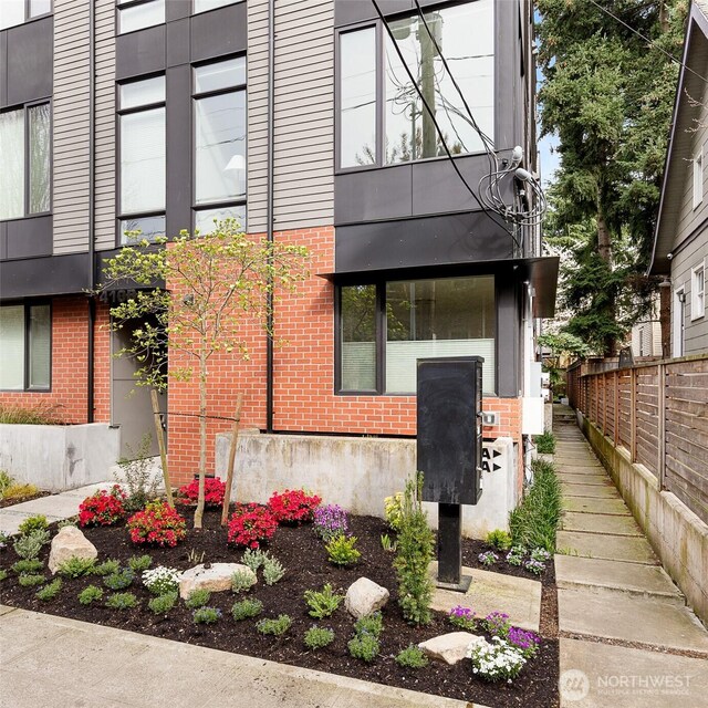 410A 10th Ave E, Seattle, WA 98102 - view of front of property with brick siding
