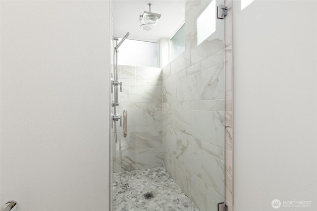 410A 10th Ave E, Seattle, WA 98102 - bathroom with a shower stall