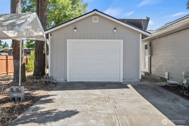 610 128th St S, Tacoma, WA 98444 - garage with concrete driveway